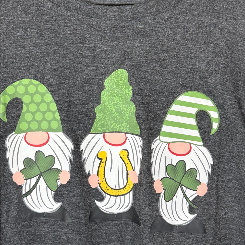 Hanging With My Gnomies ST Patrick’s Day Graphic T Shirt NWOT Size XL SKU0492 - Picture 2 of 6